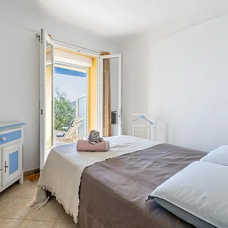 Le Manon, Vue Imprenable Sur La Baie Du Lavandou Apartmán