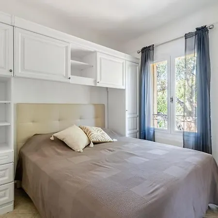 Le Manon, Vue Imprenable Sur La Baie Du Lavandou * 勒拉旺杜