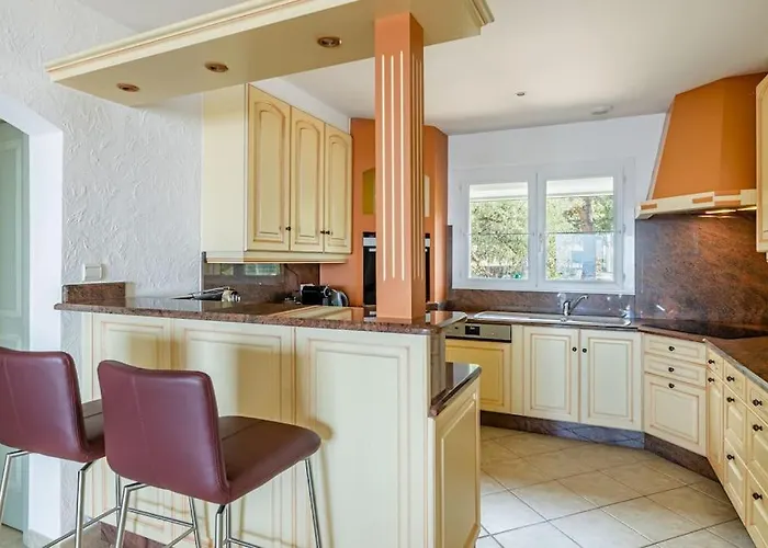 Le Manon, Vue Imprenable Sur La Baie Du Lavandou Apartamento