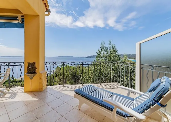 Le Manon, Vue Imprenable Sur La Baie Du Lavandou 아파트 *